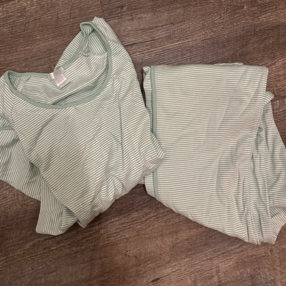 LAKE Pajama Set Size XS Green and White Stripe